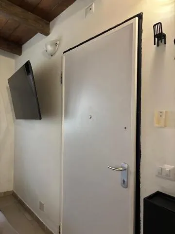 Mambo House Apartment Milan 0*,  Italy
